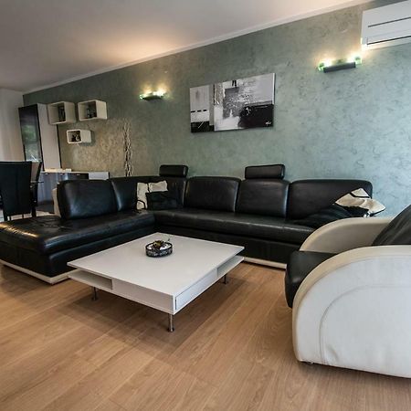 Cave Romane Apartment With Private Pool And Sea View Винкуран Екстериор снимка