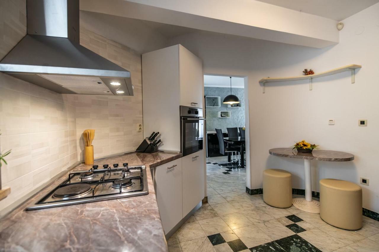 Cave Romane Apartment With Private Pool And Sea View Винкуран Екстериор снимка