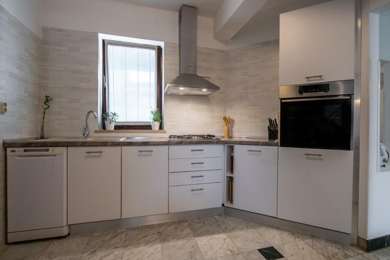 Cave Romane Apartment With Private Pool And Sea View Винкуран Екстериор снимка