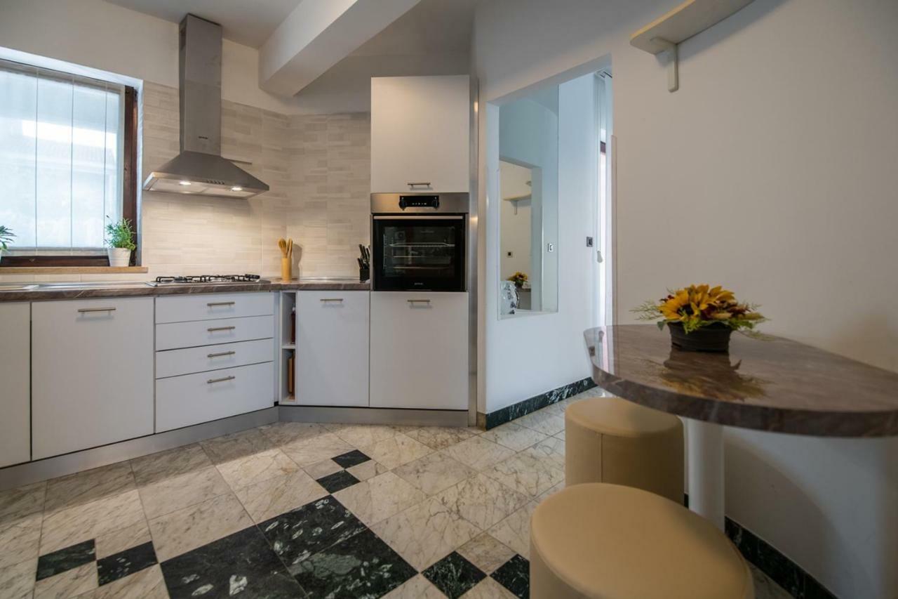 Cave Romane Apartment With Private Pool And Sea View Винкуран Екстериор снимка